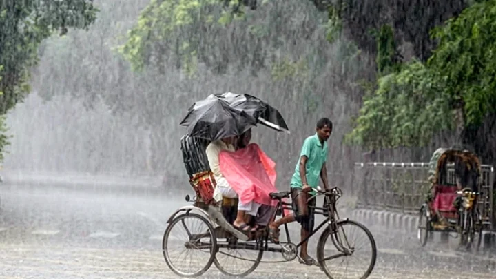 ভোর থেকে রাজধানীতে বৃষ্টি, সারা দিন কেমন থাকবে আবহাওয়া?