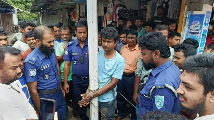 স্কুলছাত্রীকে শ্লীলতাহানির দায়ে যুবকের কারাদণ্ড