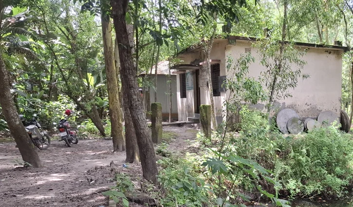 টাঙ্গাইলে কমিউনিটি ক্লিনিকগুলোর বেহাল দশা, ব্যাহত সেবা